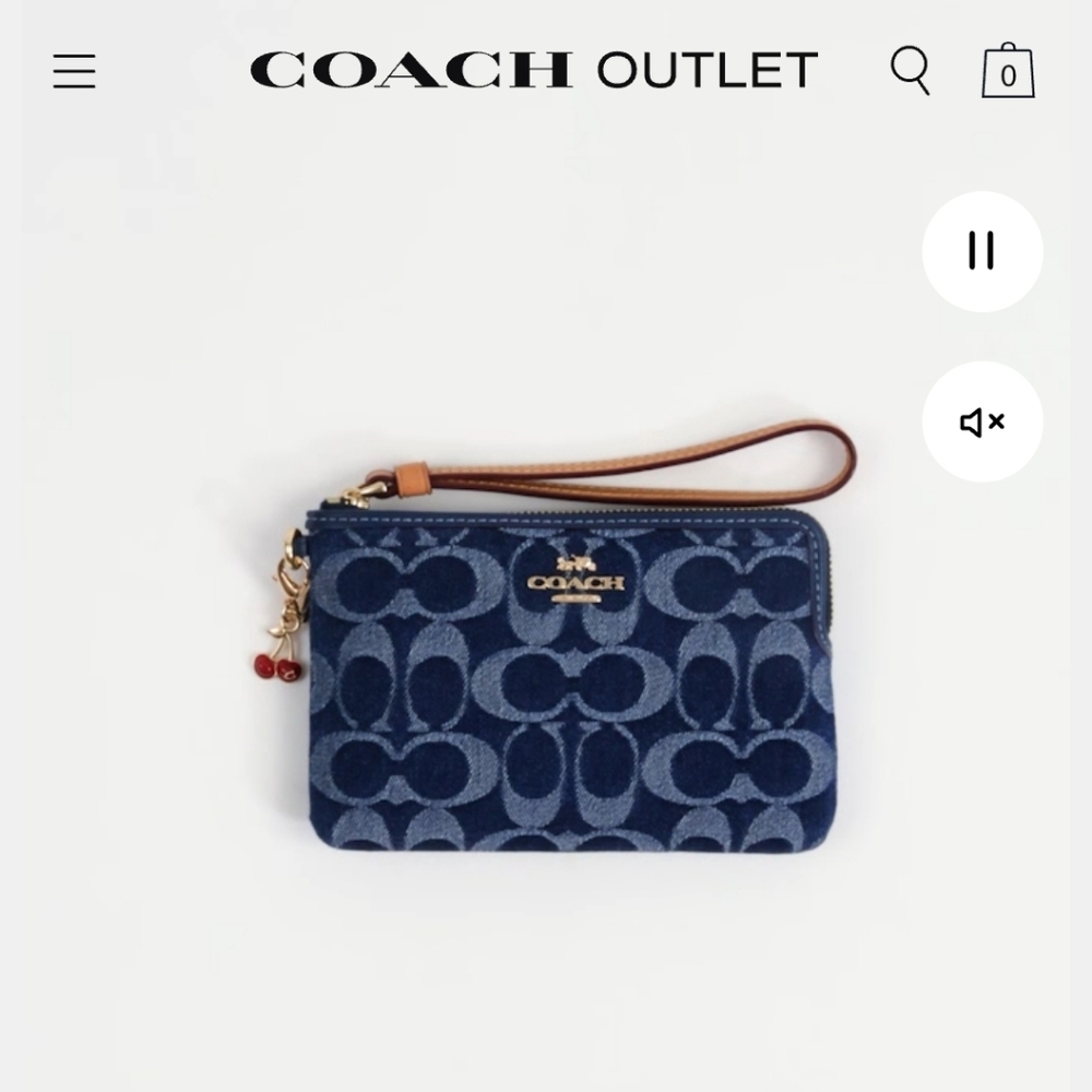 *NEW* CORNER ZIP COACH WRISTLET 🍒DENIM CHERRY🍒 COLLECTION